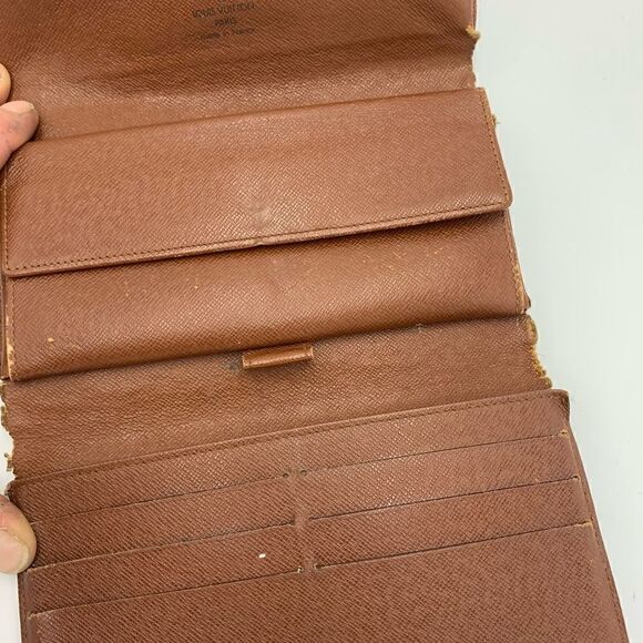 💥AUTHENTIC💥 Louis Vuitton Monogram Sarah Wallet - Picture 7 of 10